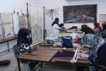 زنان سرپرست خانوار در فارس آموزش رایگان صنایع‌دستی می بینند