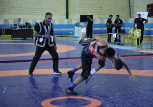 از صبح امروز در شهر شیراز/رقابت‌های کشتی پهلوانی نوجوانان کشور آغاز شد