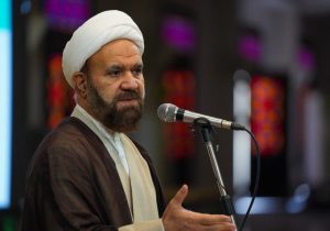 در جنگ ۸ ساله دفاع مقدس، حیثیت ابرقدرت‌های جهان که تمام و کمال حامی رژیم صدام بودند، از بین رفت