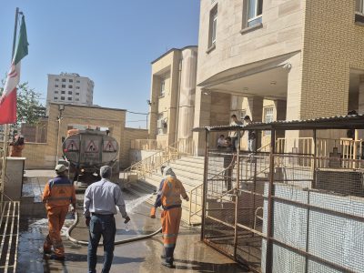 شهرداری صدرا با پاکسازی مدارس به استقبال مهر رفت