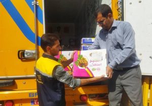 ۳۰ تن انجیر استهبان به کمک پست استان فارس در کشور توزیع شد