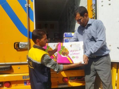 ۳۰ تن انجیر استهبان به کمک پست استان فارس در کشور توزیع شد