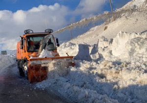 آماده باش بیش از ۸۰۰ راهدار استان فارسی در عملیات راهداری زمستانی