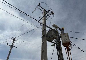 تعمیر۴۰ دستگاه ترانسفورماتور مخاطره آمیز شهرستان داراب