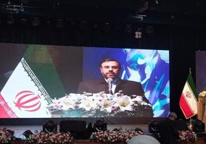 کرامت انسانی زن و مرد برابر است/انتصاب بیش از ۱۷۰ مدیر زن در فارس