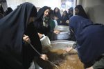 پخت بزرگ‌ترین حلوای نذری شهر شیراز در حرم مطهر حضرت علی‌بن‌حمزه (ع)