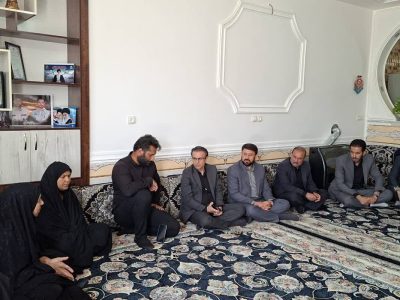 مدیرکل سیاسی استانداری فارس از خانواده شهدای ناو جماران در خرامه، کوار و سروستان دیدار کرد / روایتی از ۴ شهید والامقام جنگ رمضان