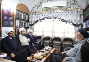 تأکید بر ضرورت تحول در حمایت‌های معیشتی و درمانی طلاب