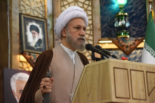 امام جمعه شیراز: با پشتوانه ولایت باکی از استکبار نداریم